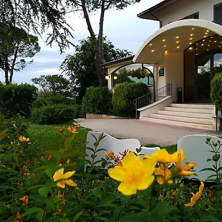 Hotel Panorama San Valentino in Abruzzo Citeriore Exterior photo