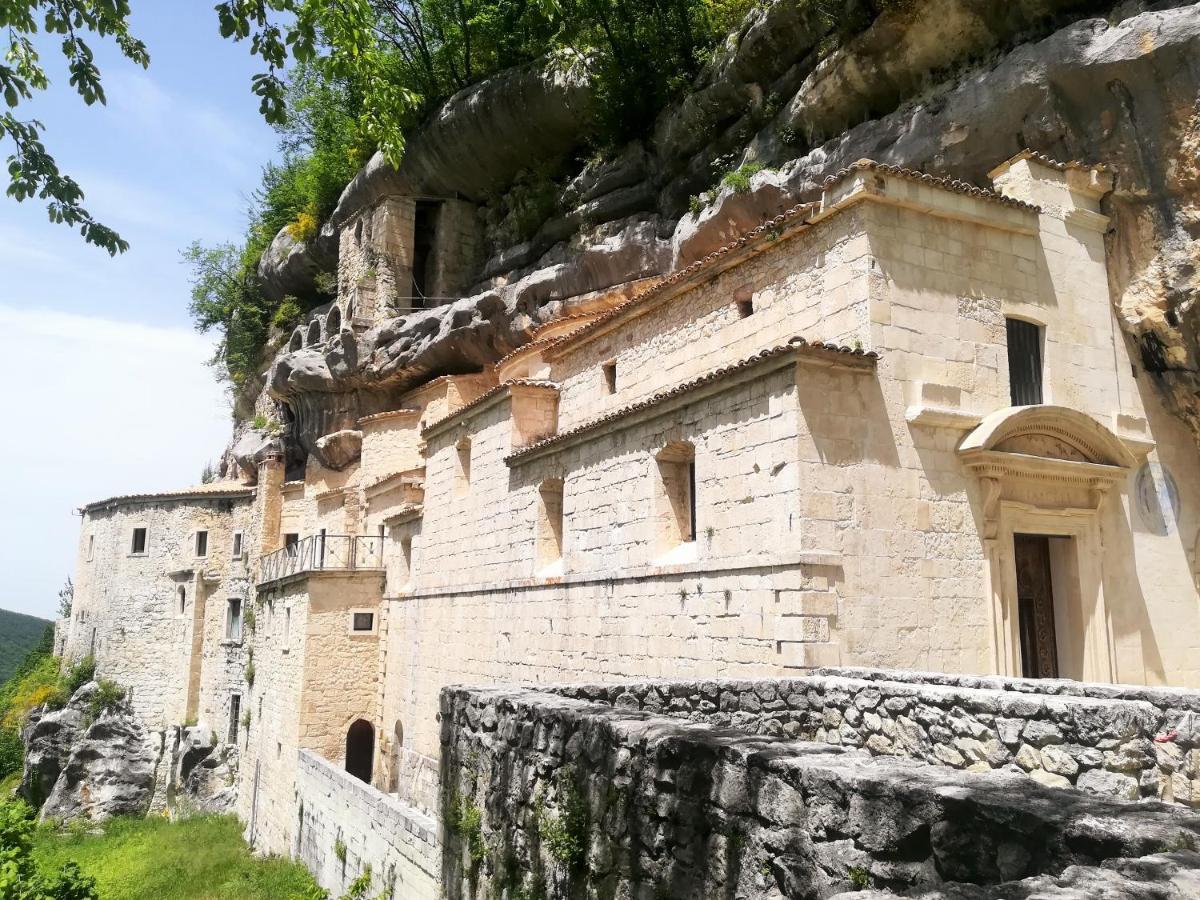 Hotel Panorama San Valentino in Abruzzo Citeriore Exterior photo